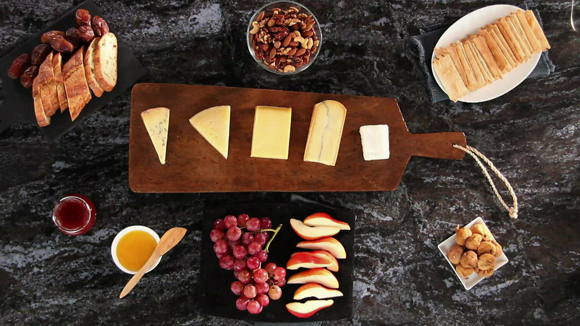 How to Make a Cheese Platter