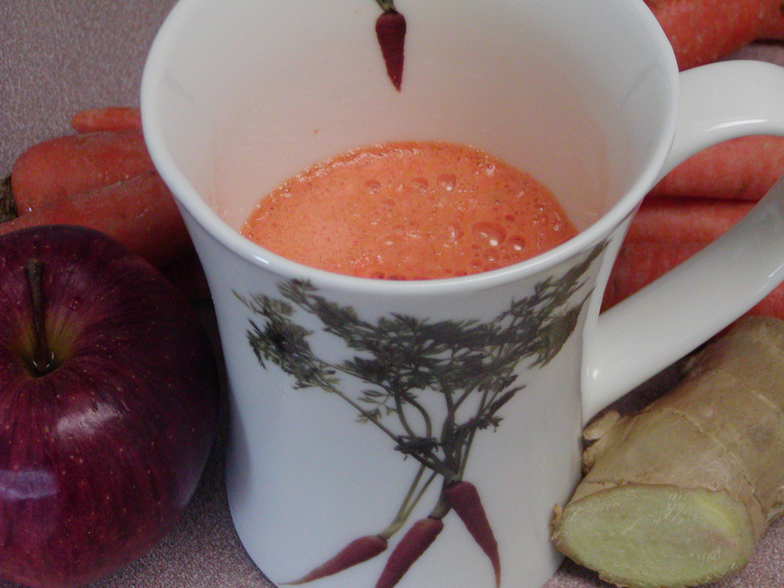 Apple, Carrot And Ginger Juice