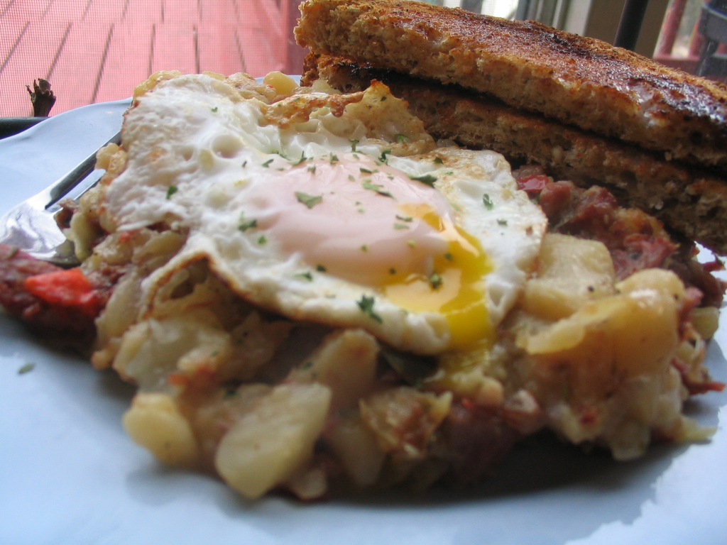 Little Rooster’S Cafe Corned Beef Hash