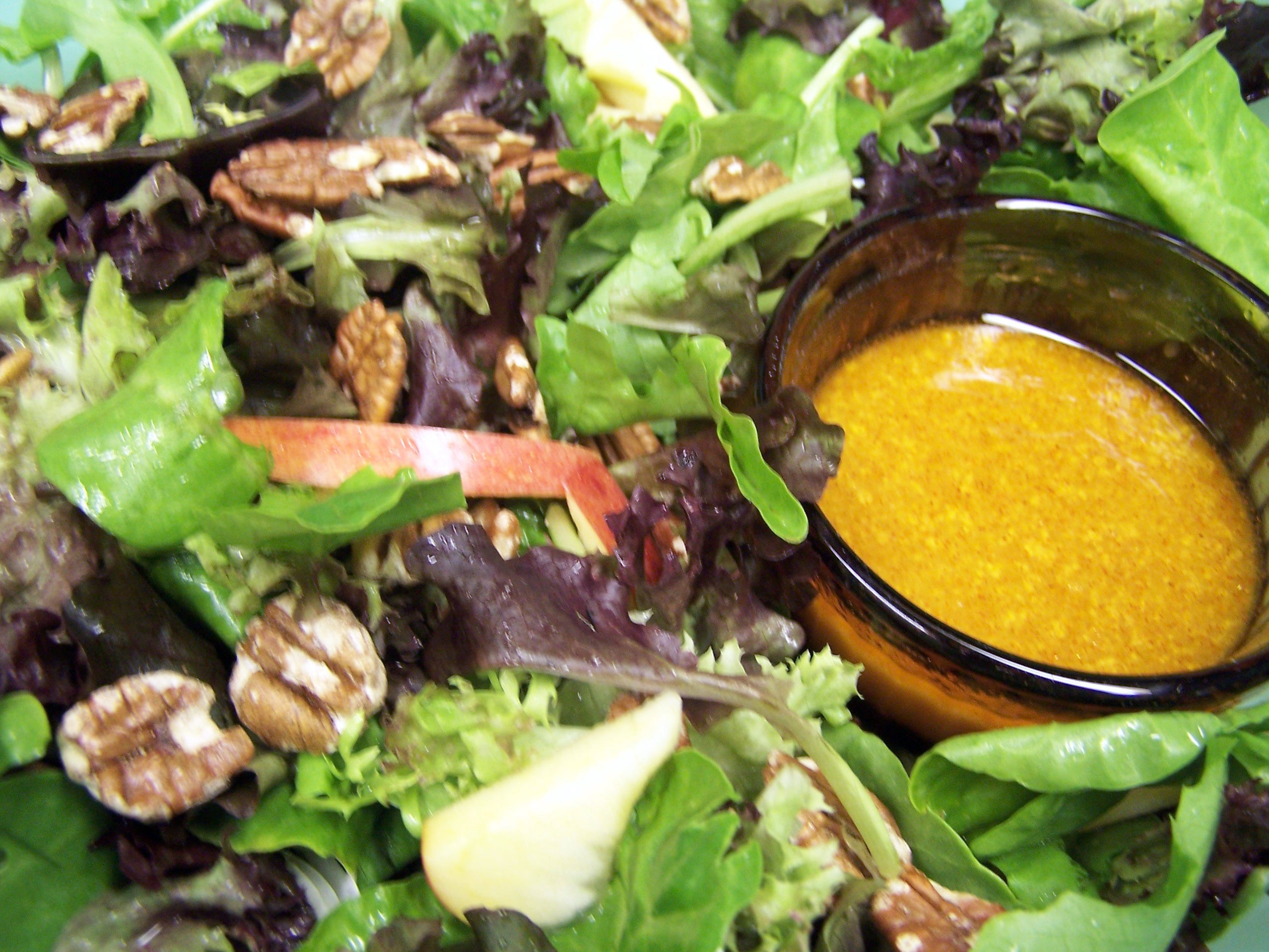 Mixed Greens’ Salad With Apples And Maple-Walnut Oil Dressing