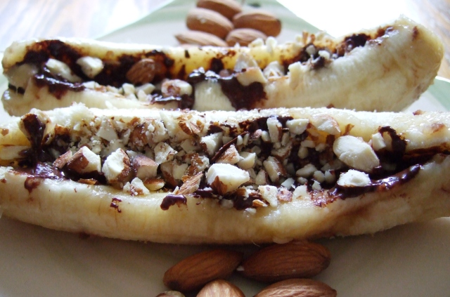 Chocolate & Macadamia Baked Bananas
