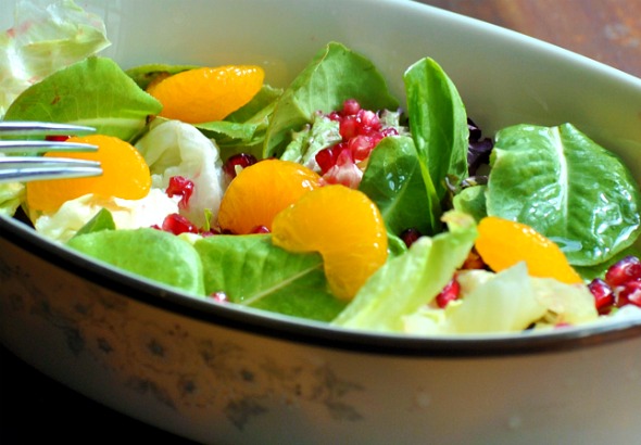 Green Salad With Pomegranate And Mandarin