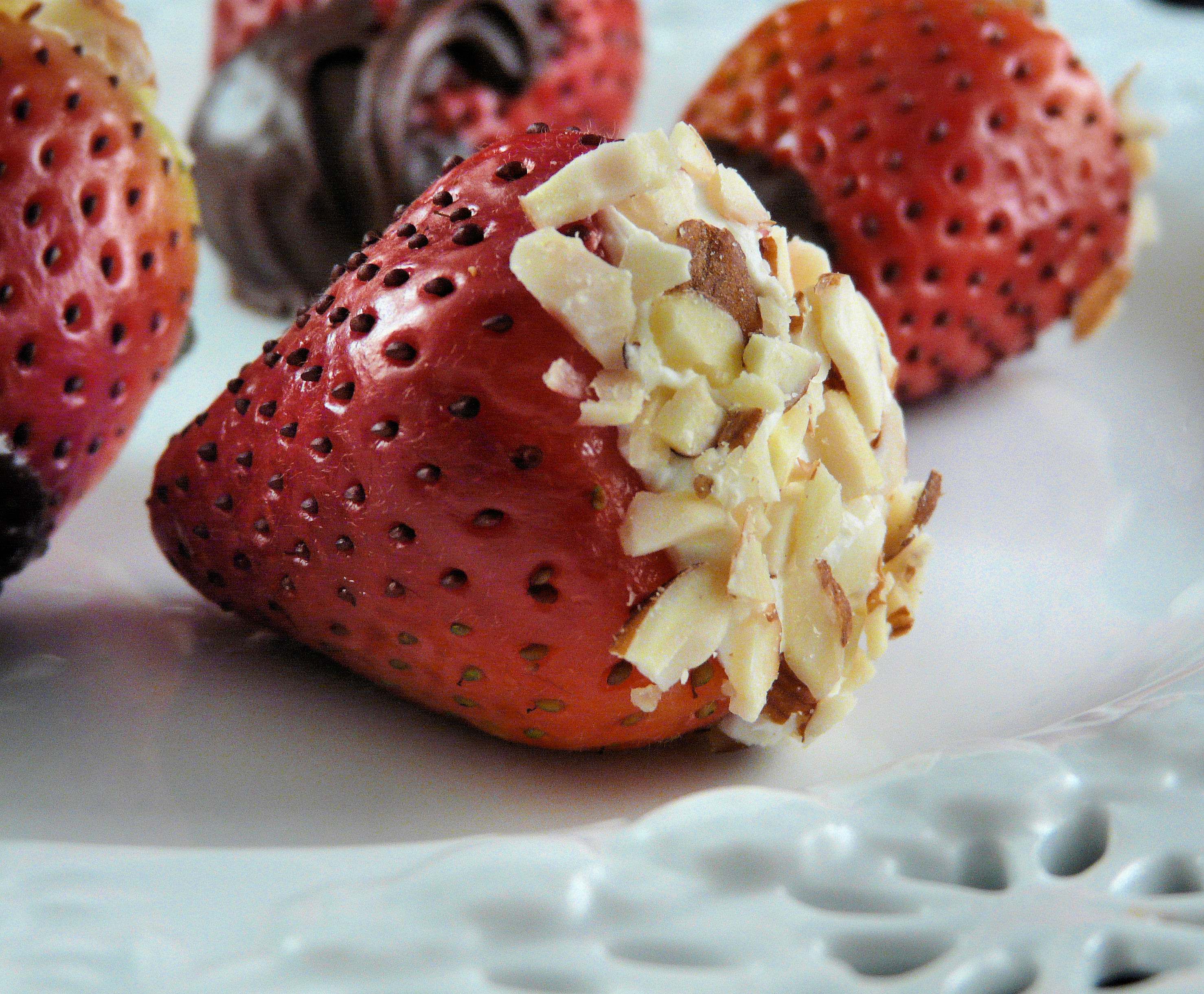 Linda’S Cheesecake-Stuffed Strawberries