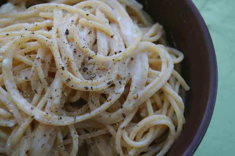 Divinely Creamy Low-Fat Fettuccine Alfredo