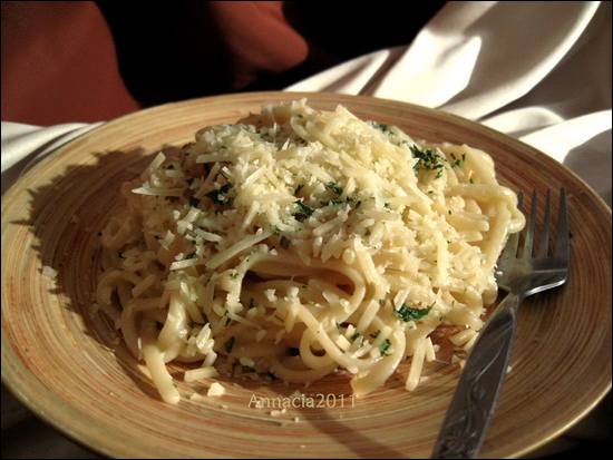 Pasta With Lemon, Pepper And Parmigiano