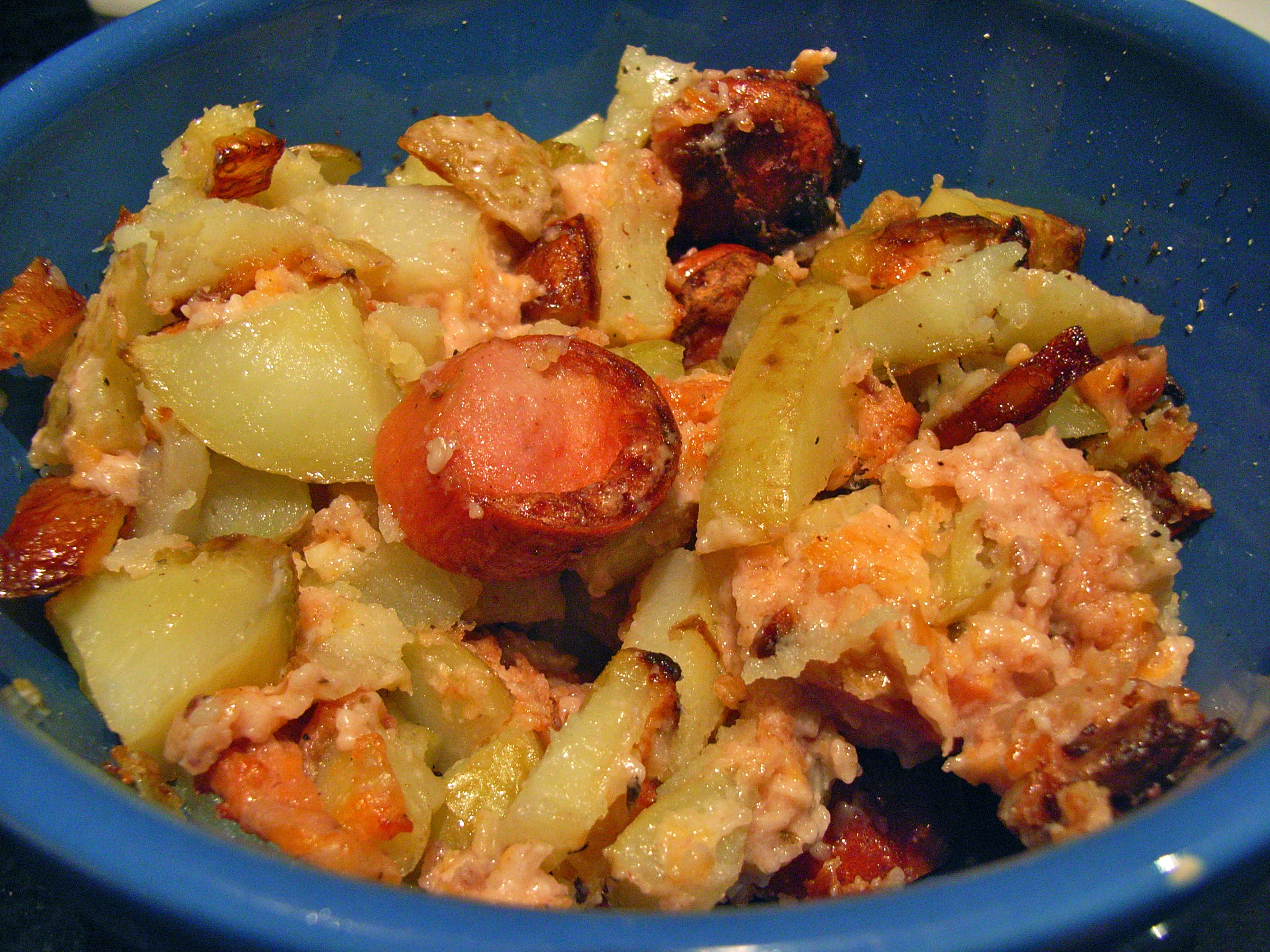 Cheesy Potatoes With Smoked Sausage