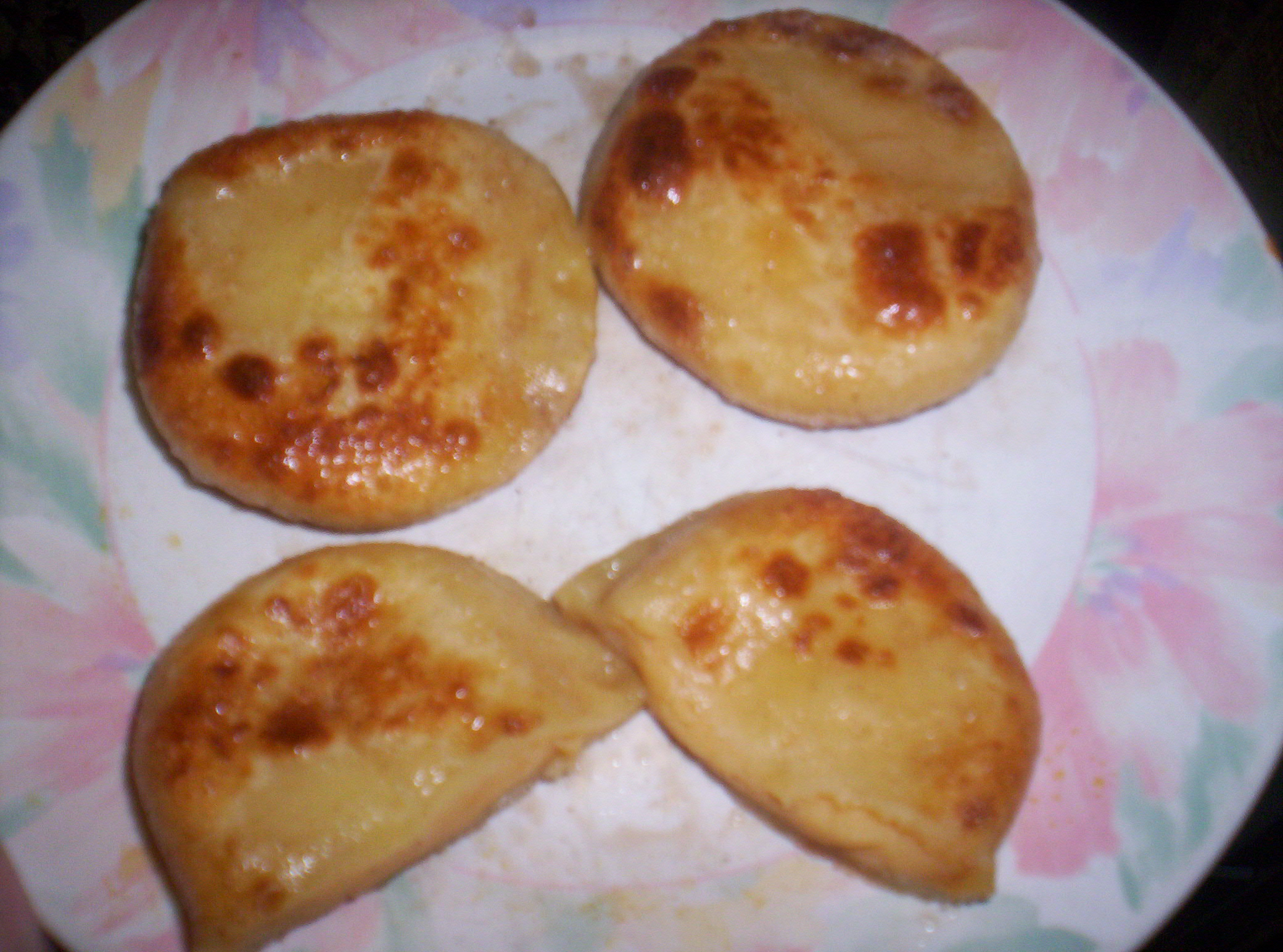Homemade Potato And Cheese Pierogies / Old Fashioned Perogies