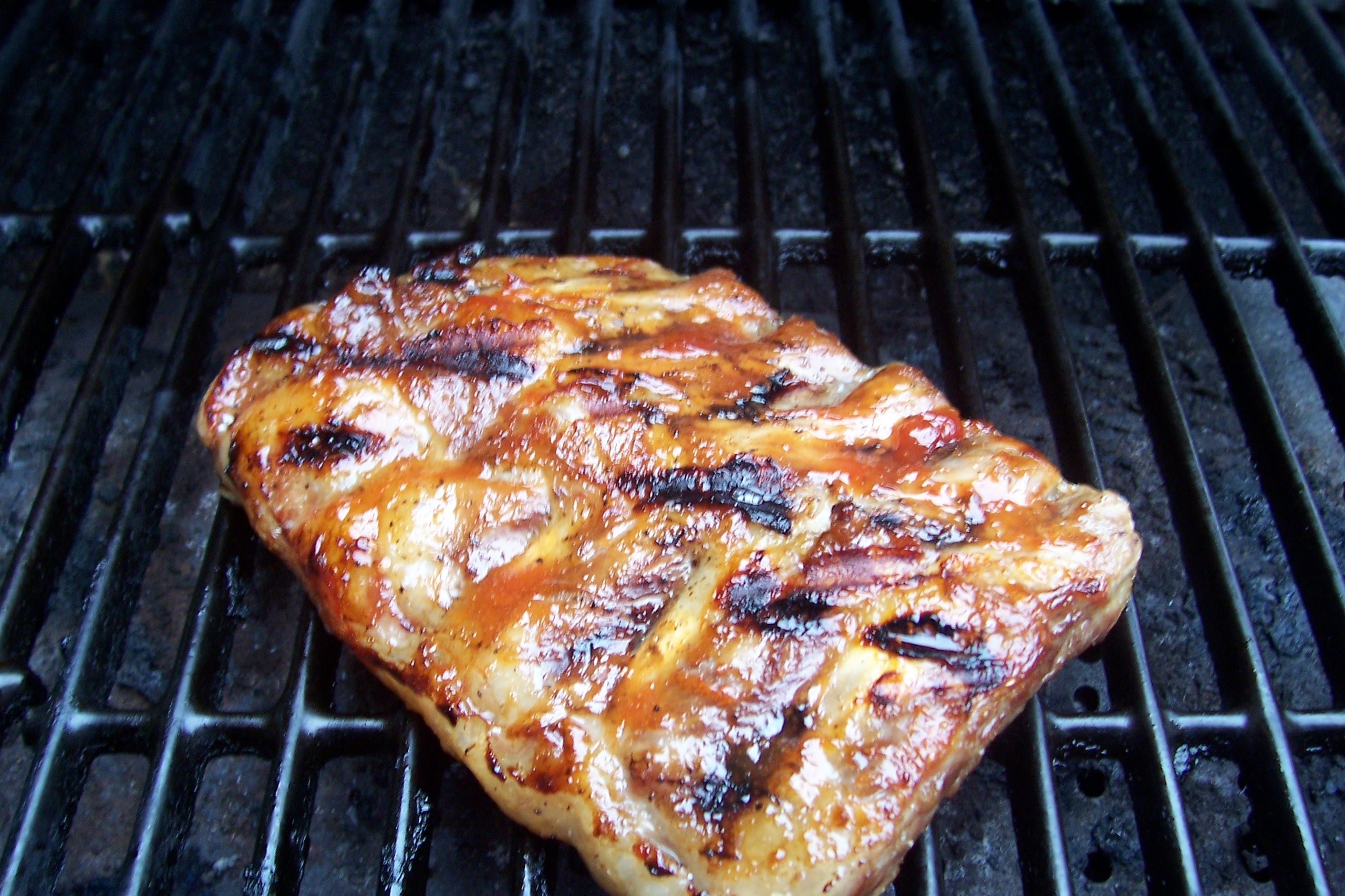 Rub ‘N Sauce Barbecued Ribs