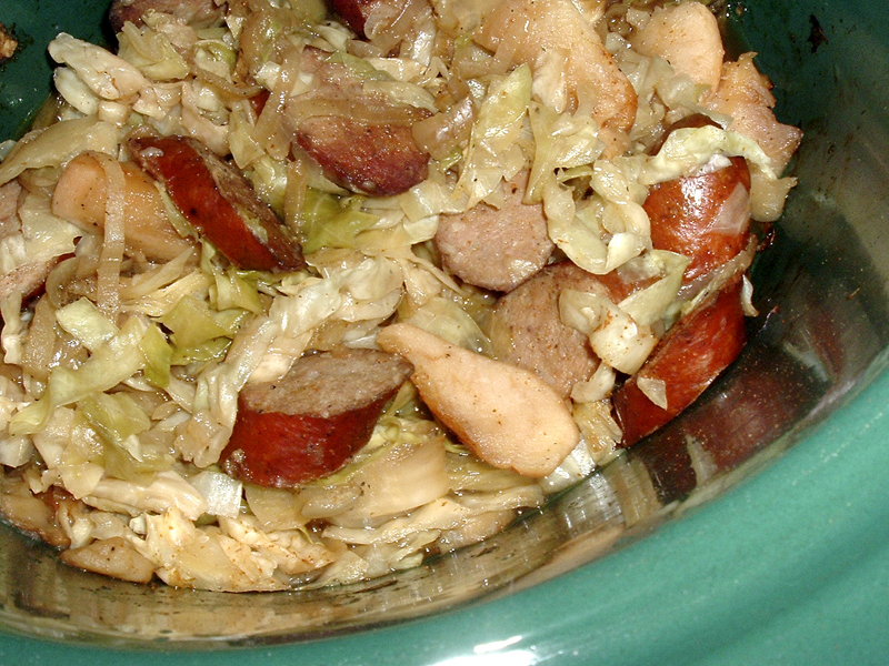 Smoked Sausage With Cabbage And Apples
