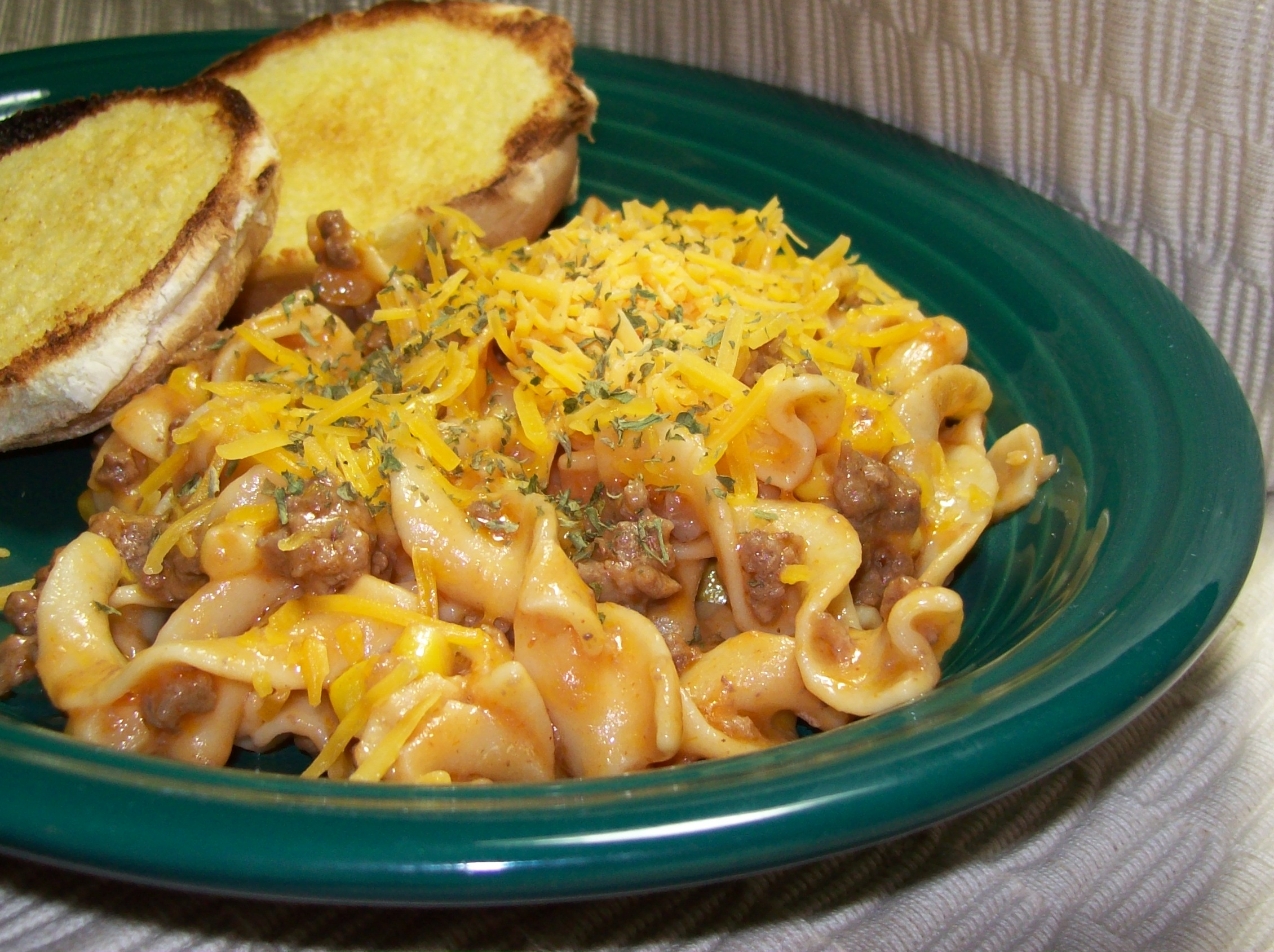 Hamburger – Noodle – Corn Casserole