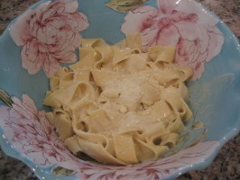 Basic Italian White Cream Sauce (Like an Alfredo or Bechamel). Photo by BlondieItaliana Basic Italian White Cream Sauce (Like an Alfredo or Bechamel). Photo by BlondieItaliana