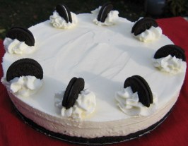 White Chocolate Mousse Torte With Oreo Cookie Crust. Photo by Realtor by day, Chef by night White Chocolate Mousse Torte With Oreo Cookie Crust. Photo by Realtor by day, Chef by night