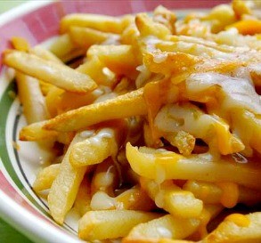 Fries with Cheese & Gravy [Poutine)