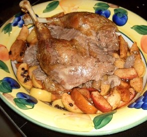 Roast Goose with Caramelized Apples 