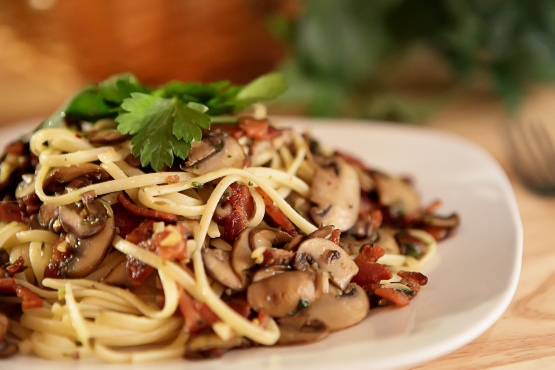 Mushroom-Bacon Pasta Recipe - Genius Kitchen