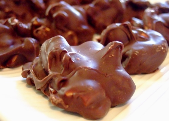 crockpot cashew clusters recipe