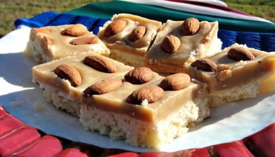 udis salted caramel cashew cookies