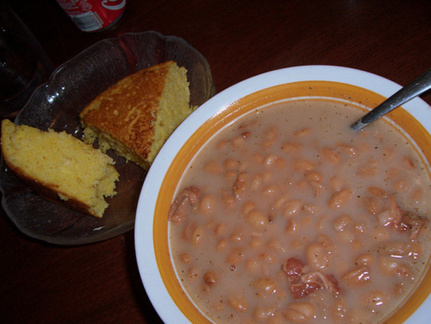 southern-style-pinto-beans-recipe-food