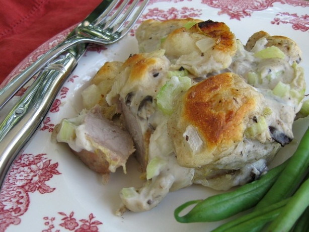 2. Easy Fried Pies Do you love canned biscuits? Whether you do or don't because you think they are a little boring and lack effort, you have to check out these amazing recipes made with biscuits in a can. It will shock you to see what can be made simply with Pillsbury canned biscuits. From mouth watering dinner dishes.