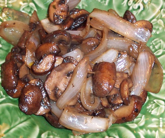flat iron steak with mushrooms and onions