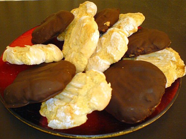 Ricciarelli (Sienese Almond Cookies)
