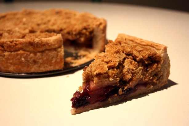 Cinnamon Crumble Apple Pie