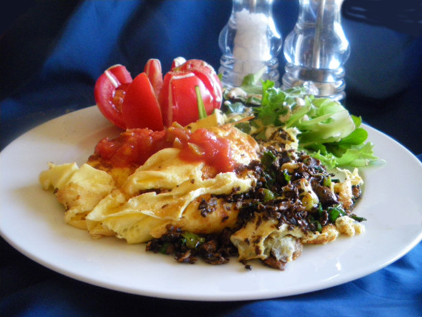 Green Onion and Mushroom Omelet