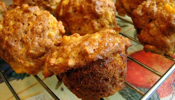 Fat-Free Banana-Crunch Muffins