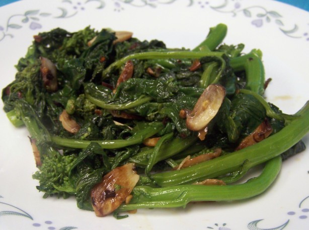 Rapini With Garlic And Chili Flakes Recipe - Food.com