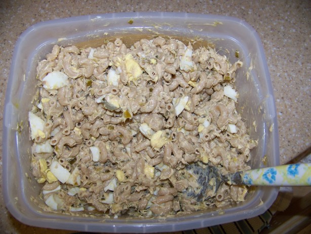 macaroni tuna salad with sweet pickle relish
