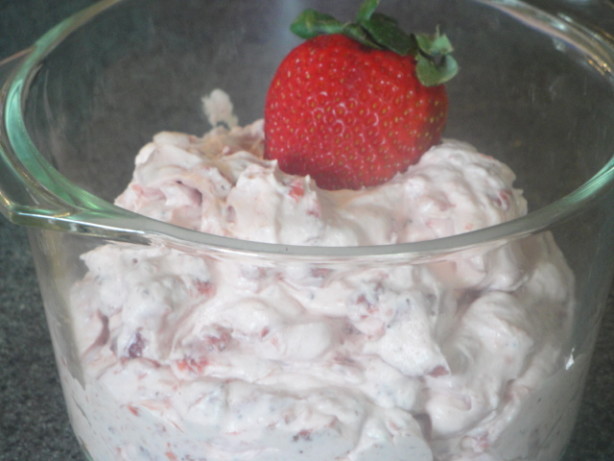 Strawberries and Cream Layer Cake Experience the world of cake decorating like never before with Cake Central Magazine!