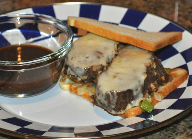 French dip recipes with aus jus Au jus (French:) is a French culinary term meaning
