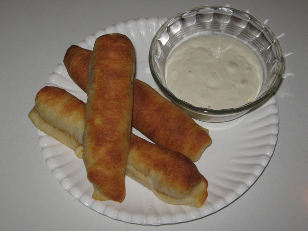 Pepperoni Pizza Rolls Copy Cat - Double Daves Pizzaworks ...