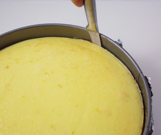How to Make Cheesecake - Loosen Edges