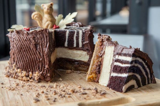 How to Make Holiday PieLogen