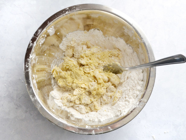 How to Make Homemade Pasta -- Wet Ingredients