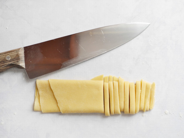 How to Make Homemade Pasta -- Slice Noodles