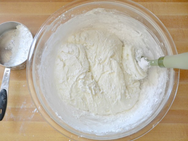 How to Make Fondant - Powdered Sugar