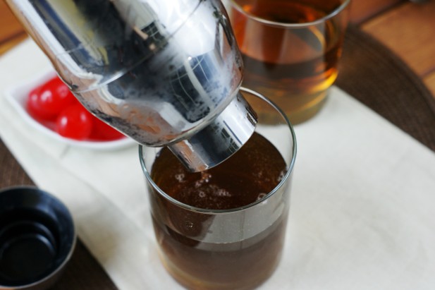 How to Make a Manhattan - Pour