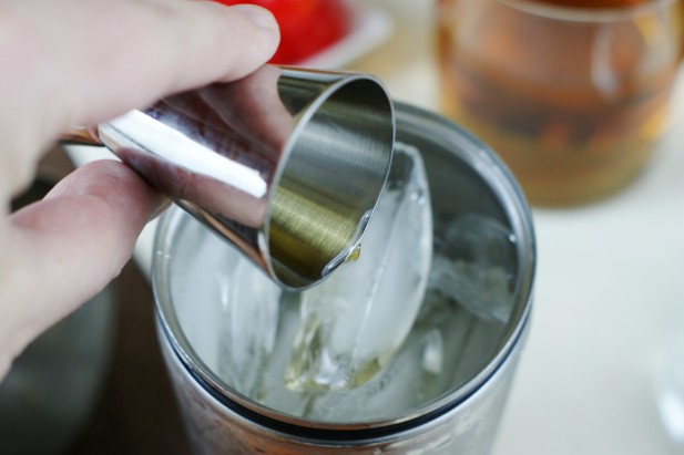 How to Make a Manhattan - Ingredients