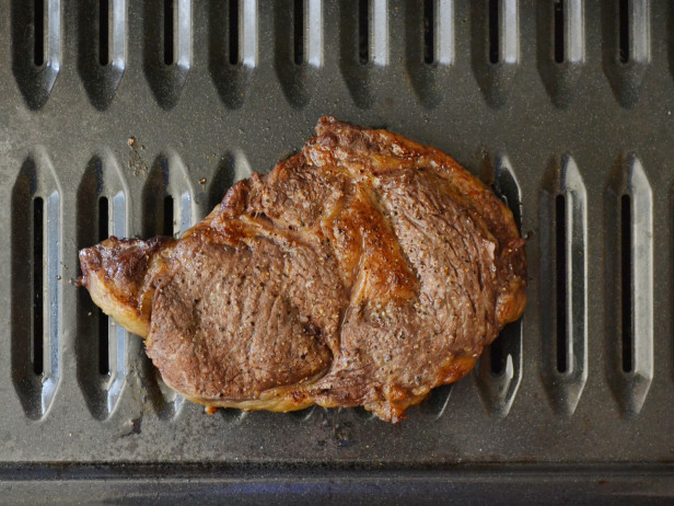 How to Cook Steak - Finished Broiled Steak