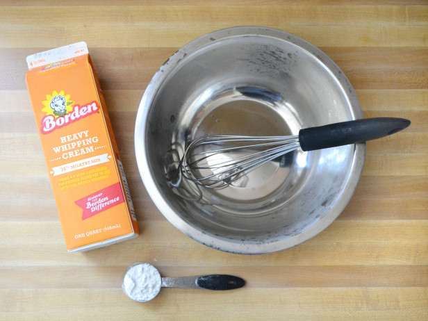 How toMake Whipped Cream - Ingredients