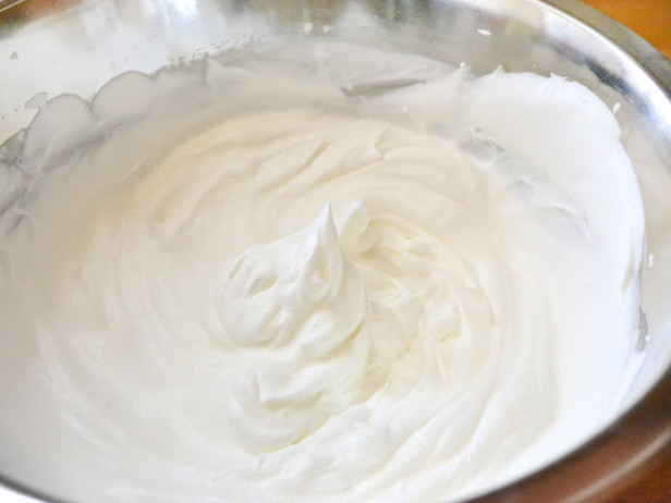 How to Make Whipped Cream - Peaks