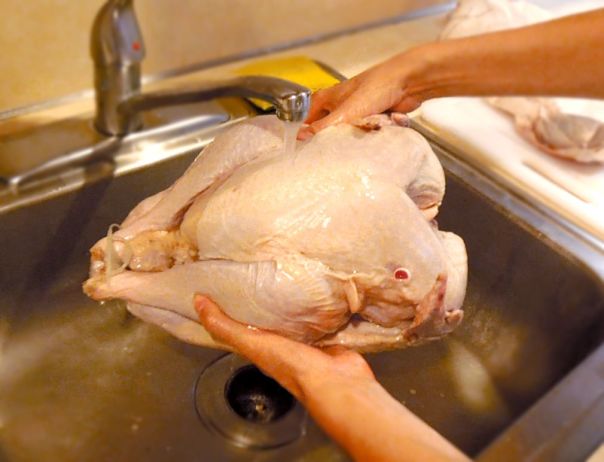 How to Roast a Turkey - Rinse Turkey