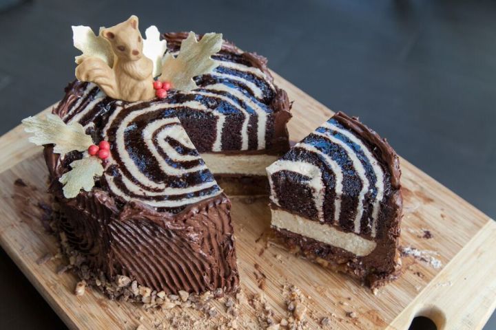 How to Make Holiday PieLogen