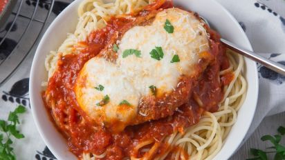 Our Favorite Chicken Parmesan Recipe How To Make Chicken Parmesan Food Com