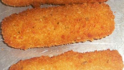 Deep Fried Mozzarella Cheese Sticks