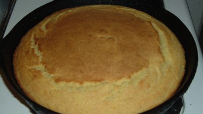 Me Ma S Southern Style Scratch Cornbread Recipe Southern Food Com