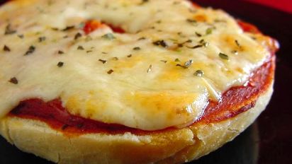 Luke S Pizza Bagels Recipe Food Com