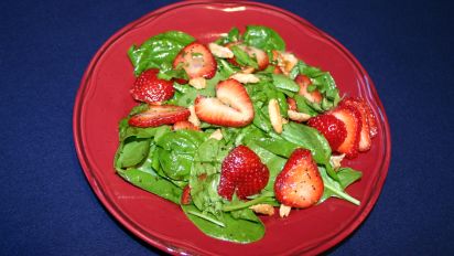 Sioux Lookout S Strawberry Spinach Salad Recipe Food Com